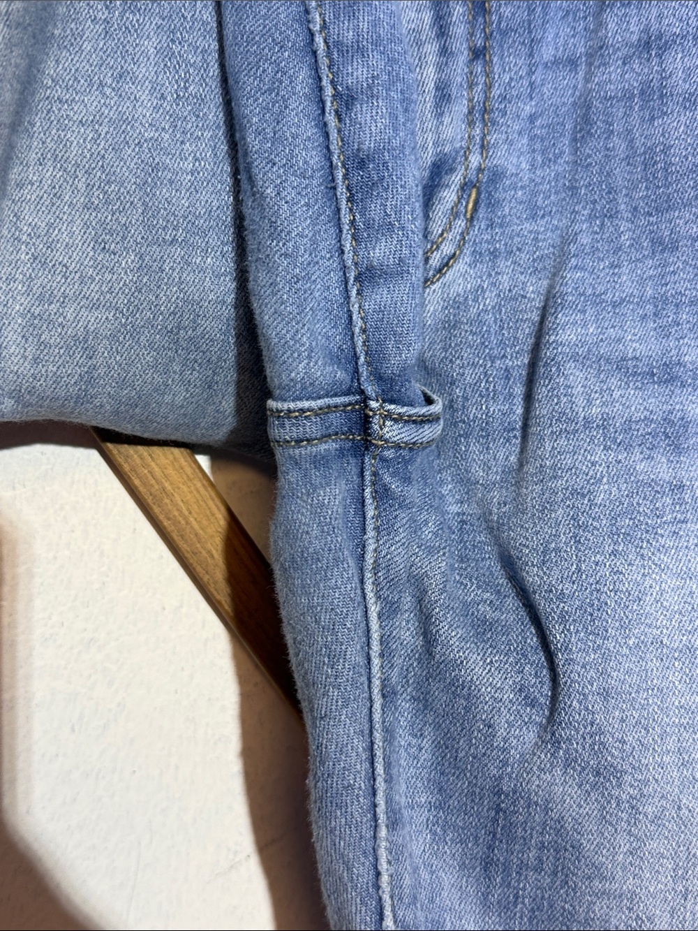 KanCan Medium Light Blue Flared Wide-Leg Jeans with Raw Hem - Picture 7 of 7